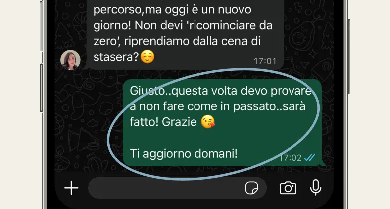 Conversazione su WhatsApp tra una persona e la sua nutrizionista Balanced